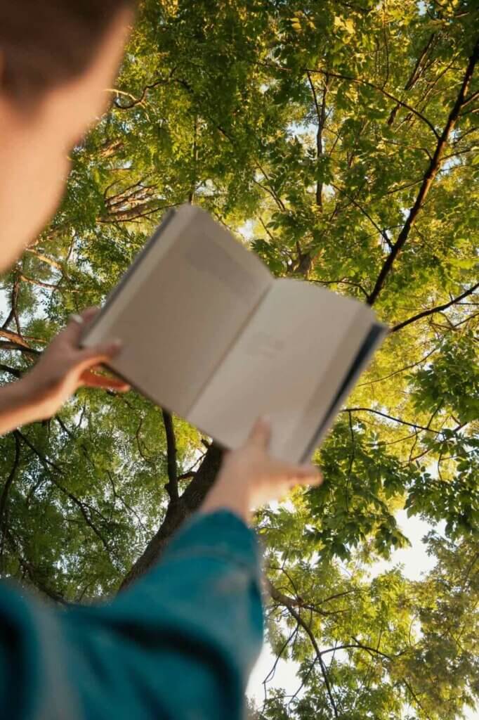 Sant Jordi Book Club: The Damned Obsession with Climbing Mountains